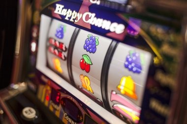 hebat 777 live-dealer blackjack table on mobile screen